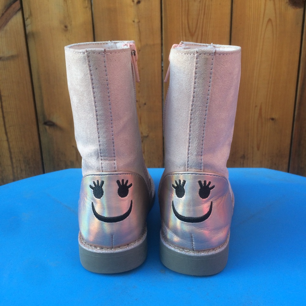 Smiley Face Boots Size 9c